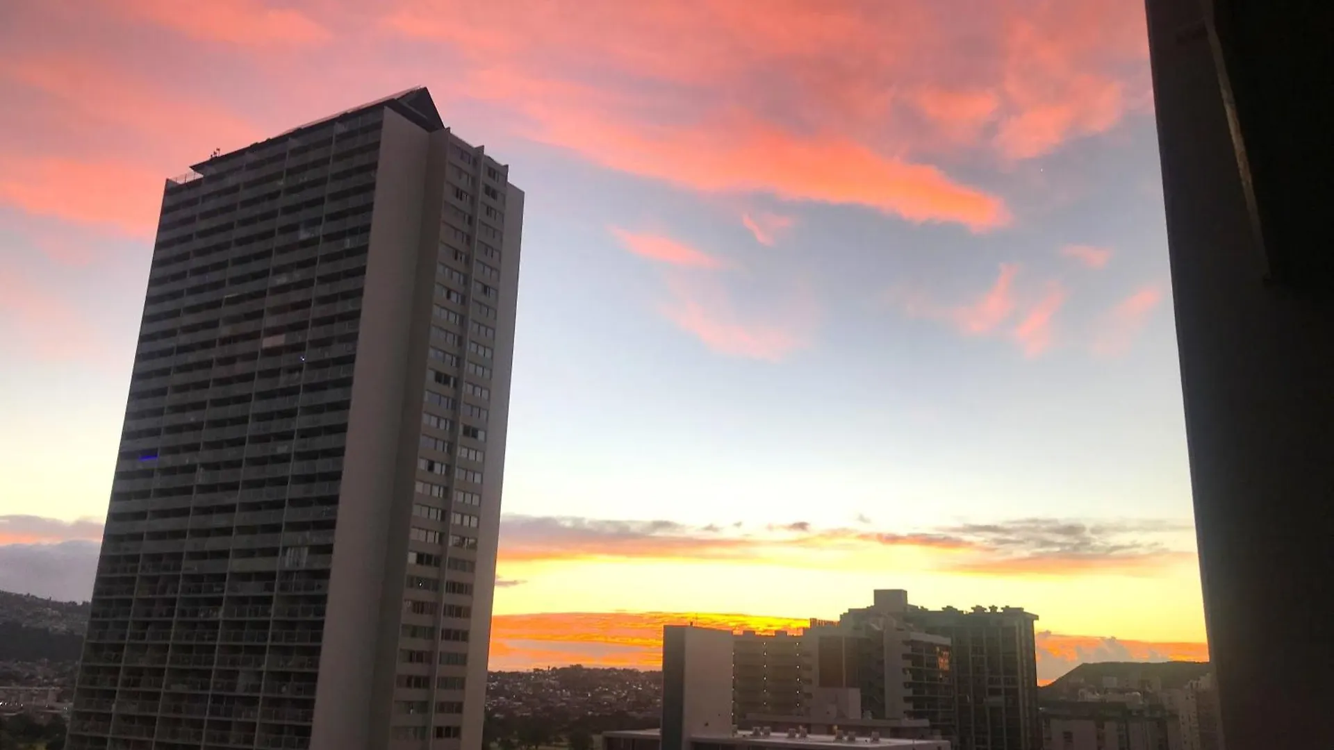 Royal Kuhio 2303 - Spacious Studio With Stunning Mountain Views In The Heart Of Waikiki! Honolulu 0*,