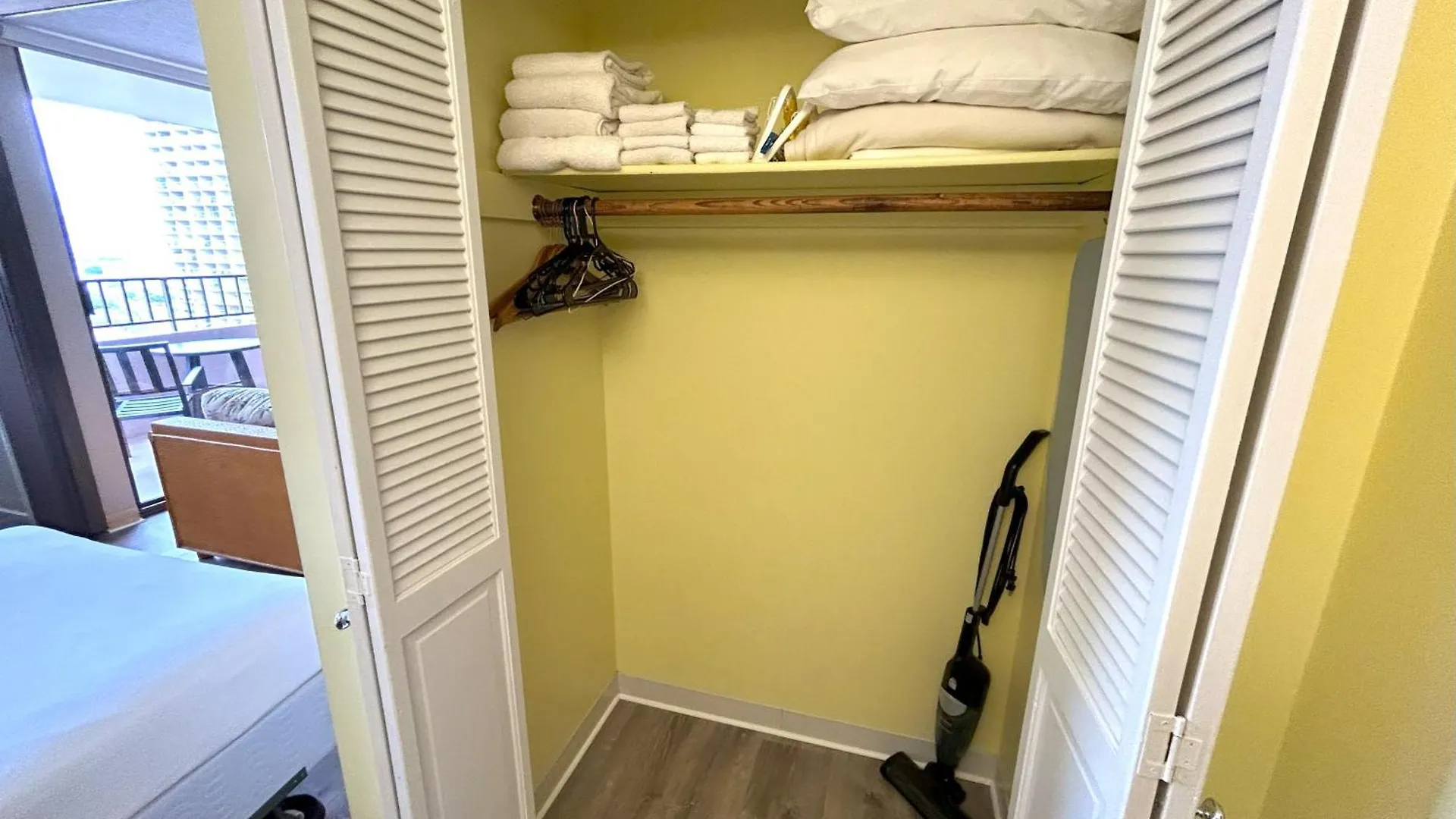 Royal Kuhio 2303 - Spacious Studio With Stunning Mountain Views In The Heart Of Waikiki! Honolulu 0*,  Amerikai Egyesült Államok